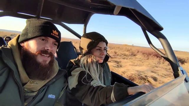 Выехали на природу! ОСТОРОЖНО, женщина за рулём багги на бездорожье. смотреть онлайн