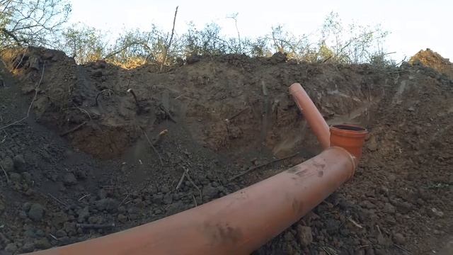 Кратерный сад. Укладка переливной трубы смотреть онлайн