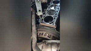 28 января 2020 г. Меняю двигатель на Лада Гранта в одну каску.