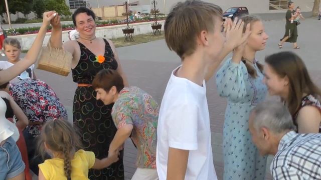 Хоровод ко Дню семьи смотреть онлайн