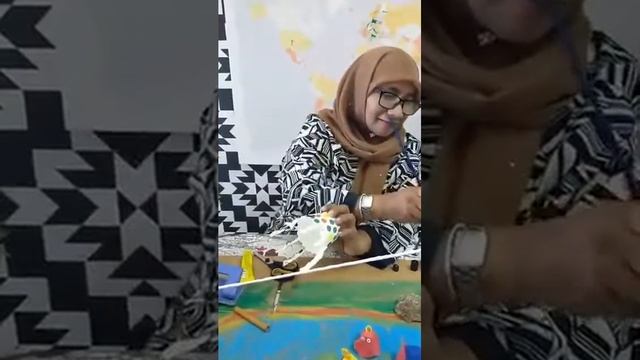 Incy Wincy Spider Game (OpahJ Gameshow) смотреть онлайн