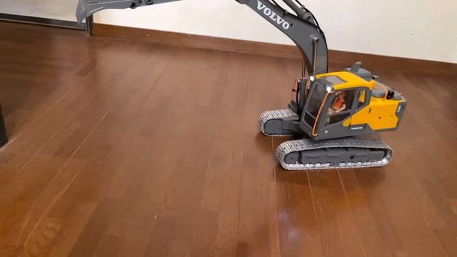 1／14RC DOUBLE E HOBBY VOLVO EC160の開封動作確認動画です。 смотреть онлайн