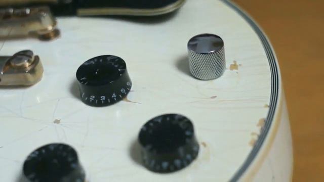 Epiphone Les Paul custom relic смотреть онлайн