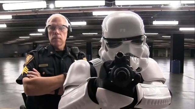 Имперский штурмовик заваливает тест в полицейскую академию смотреть онлайн