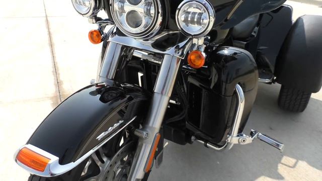 852822 2016 Harley Davidson Tri Glide Ultra Classic FLHTCUTG Used motorcycles for sale смотреть онлайн