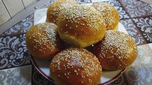Булочки для сэндвича, гамбургера, бургер - булочка с кунжутом на завтрак