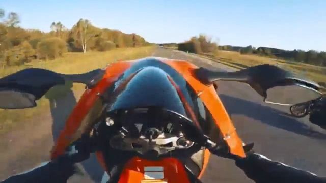 VLAD1000RR едет на одном колесе смотреть онлайн