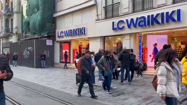 New Year! 1 January 2023 Istanbul City Center Istiklal-Taksim Walking Tour|4k UHD 60fps смотреть онлайн