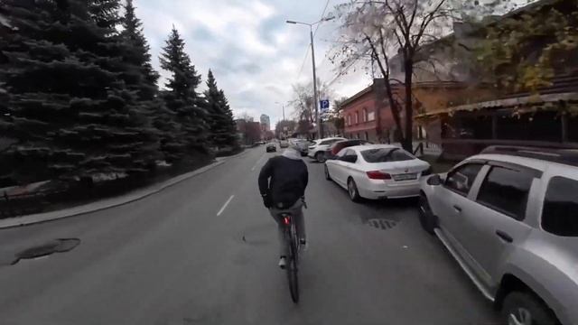 На фиксе с Саней едем по осеннему Челябинску