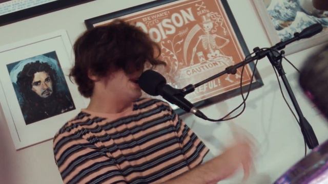 Living Room Sessions | Buddha Trixie смотреть онлайн