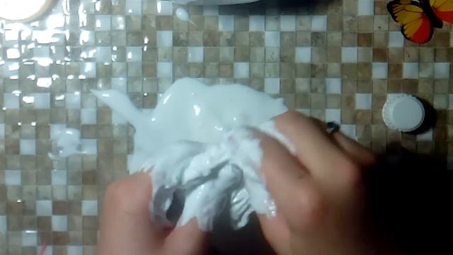 1 часть проверяю клей Момент столяр делаю флаффи слайм