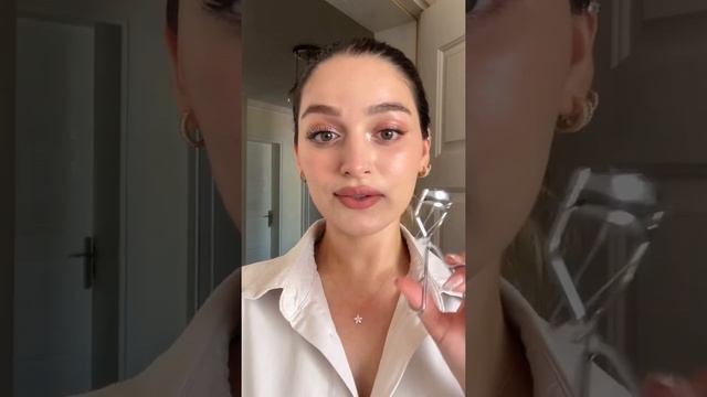 Takma Kirpik Etkisi Maskara Tekniği