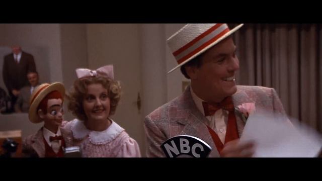 Annie (1982) - You're Never Fully Dressed Without A Smile Scene (6/10) | Movieclips