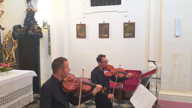 W. A. Mozart: 12 duets K.487 - No. 9 Menuetto смотреть онлайн