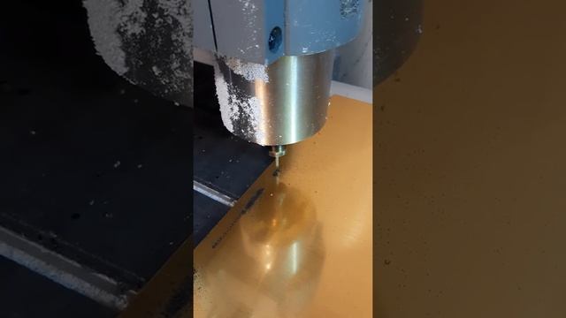 Гравировка на ЧПУ. Аккуратно гравируем мелкие надписи смотреть онлайн