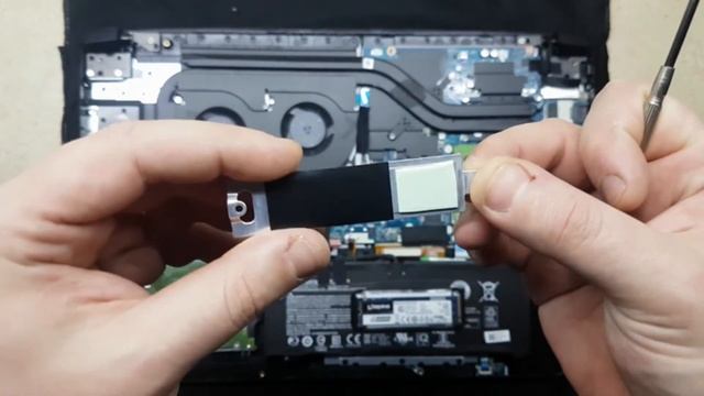 Установка SSD M.2 (Kingston) 1TB в ноутбук ACER Nitro 5 AN517-51-571H Obsidian Black (NH.Q5CEU.027) смотреть онлайн