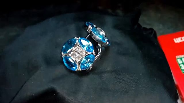 Серьги из белого золота с голубыми топазами смотреть онлайн