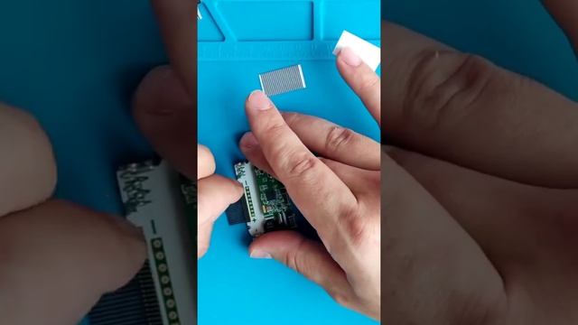 Замена дисплея Старлайн а93.