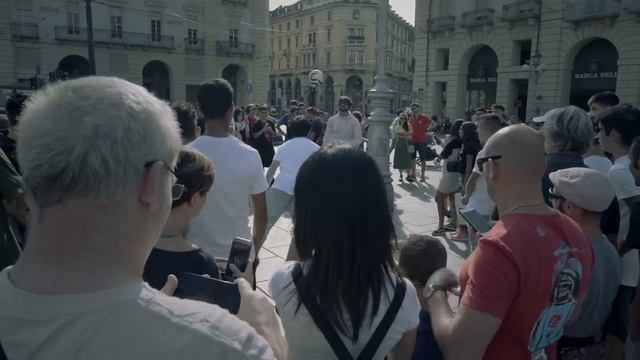 Криштиану Роналду на улицах Италии Insta: edrenbouillon on the streets of Italy Insta edrenbouillon смотреть онлайн