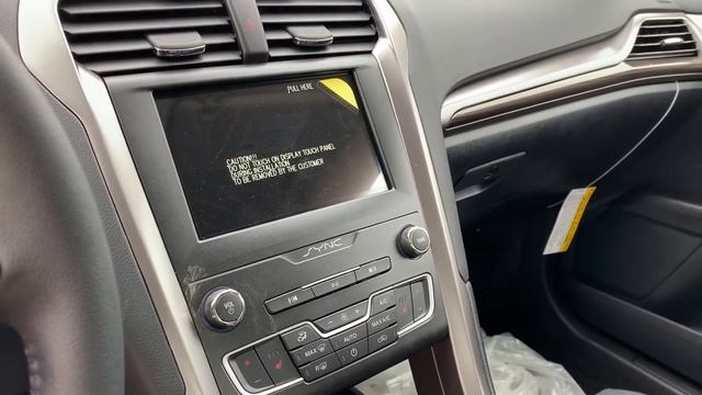 2020 Ford Fusion смотреть онлайн