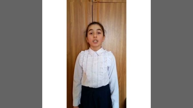 Ученица 5-го класса Богатырева Фатима прочитала стихотворение, посвященное 8 марта. смотреть онлайн