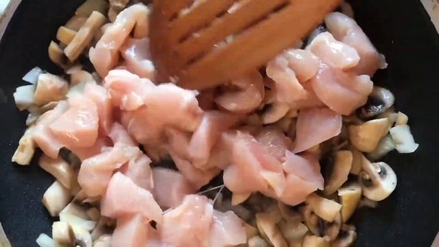 ЖУЛЬЕН С ГРИБАМИ И СМЕТАНОЙ! БЫСТРО И ВКУСНО! смотреть онлайн