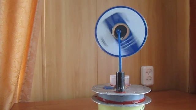 Низкотемпературный двигатель стирлинга, 1я модель (LTD Stirling engine, 1st model) смотреть онлайн