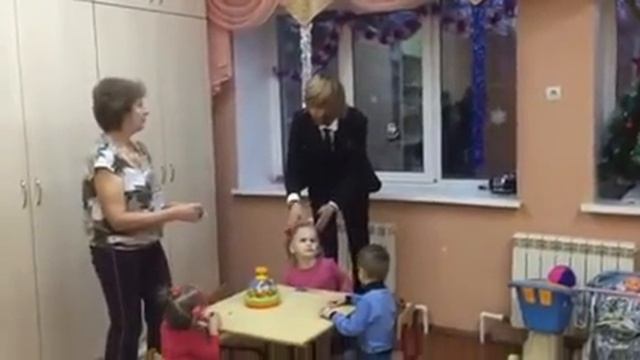 Сергей Зверев в детском доме для слепоглухих в Сергиев Посаде смотреть онлайн