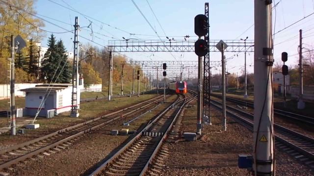 Экспресс "Москва - Крюково" прибывает в Зеленоград смотреть онлайн