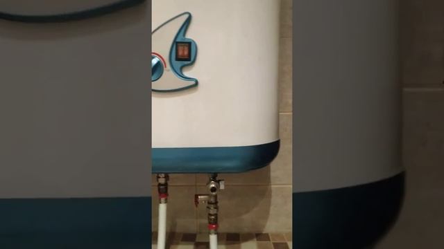 Как правильно включить и выключить бойлер / Как слить воду в бойлере смотреть онлайн