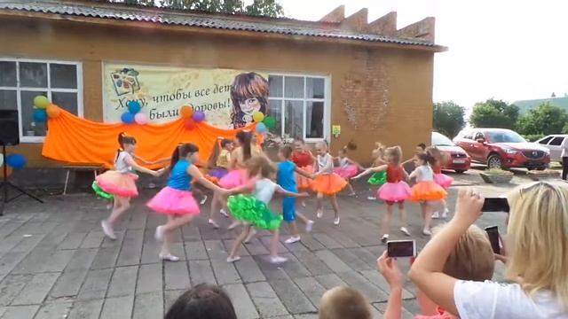 рисую солнце.Танец. смотреть онлайн