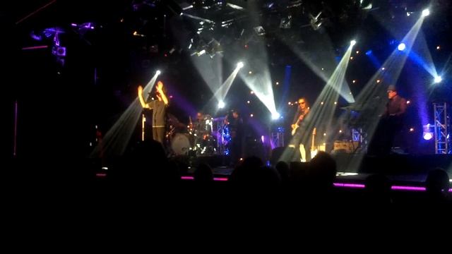 TODD RUNDGREN 'HELLO IT"S ME' смотреть онлайн