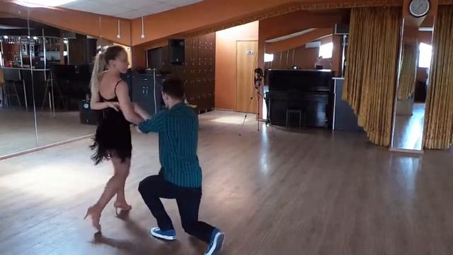 Dance Cafe сальса (Максим Вдовченко и Оксана Кузьмина 21 06 15) смотреть онлайн