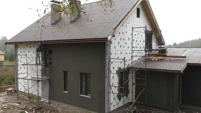 Переделали дом за косорукими строителями и сделали мокрый фасад. смотреть онлайн