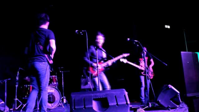 Gizmo - В небе над нами Солнце (live 2015) смотреть онлайн