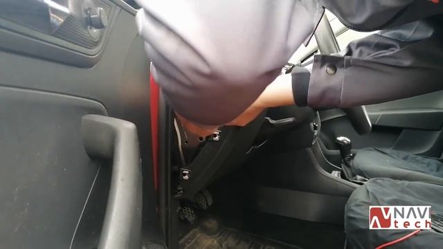 Установка gps-трекера NaviTrek 520L на легковой автомобиль смотреть онлайн