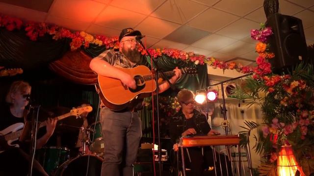 Ags Connolly live performing Say It Out Loud смотреть онлайн