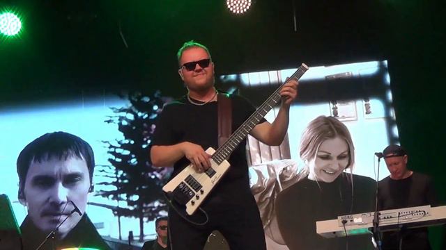 ●Наверное в кого-то влюблена● группа 9 РАЙОН.