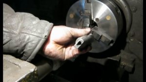 На любом токарном станке можно выточить конус на подаче