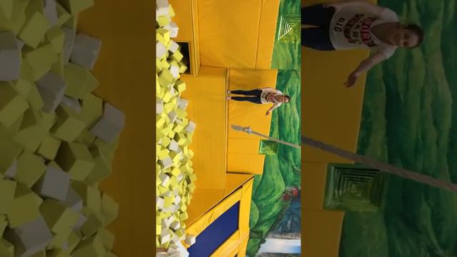 Батутный парк Атмосфера Сургут смотреть онлайн