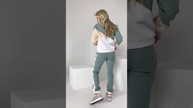 Мятный утепленный флисом спортивный костюм смотреть онлайн
