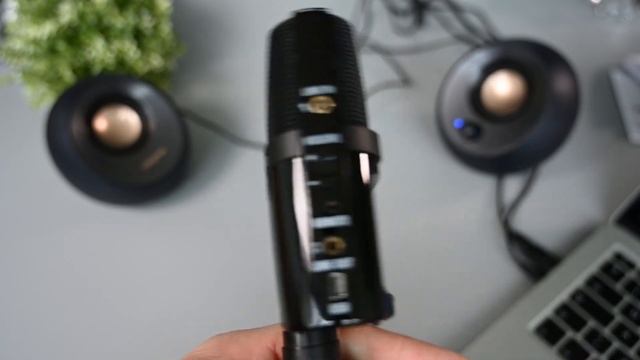 Creative Pebble V2 Review - Desktop Speakers with USB-C смотреть онлайн