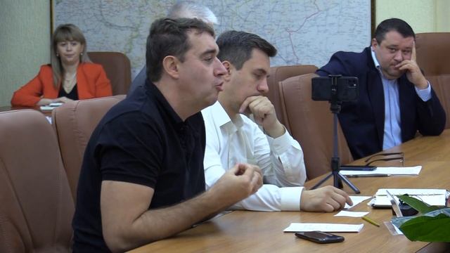НА ВОЛГЕ БЕЗ ВОДЫ смотреть онлайн