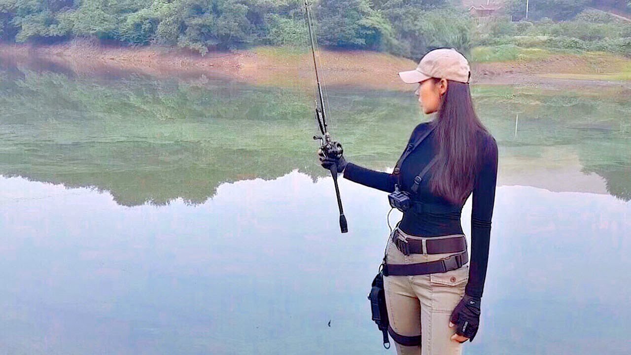 ДЕВУШКИ НА РЫБАЛКЕ \ СМЕШНЫЕ СЛУЧАИ НА РЫБАЛКЕ смотреть онлайн