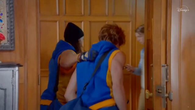 Descendants 2 - Evie And Doug (Indonesian) смотреть онлайн