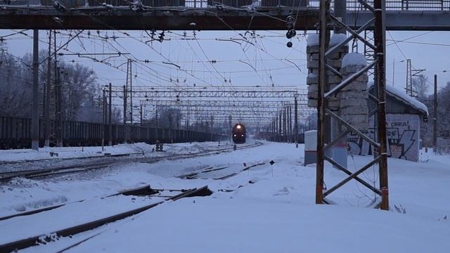 Первые поезда в 2022 году. ЖД микс №48. Поезда на БМО и Горьковском направлении. смотреть онлайн