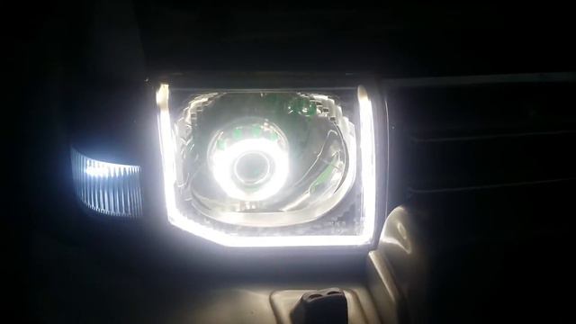 Mighty MITSUBISHI PAJERO GIVEN LIFE BY A 4M40 DIESEL TURBO ENGINE . AND AFTER MARKET HEADLIGHTS . смотреть онлайн