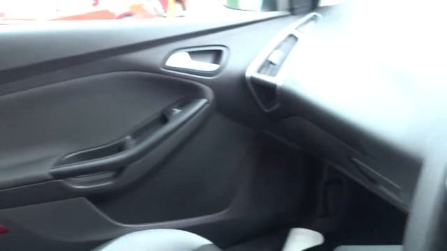 FE13EZG Ford Focus 1.6 125 Zetec 5dr Powershift смотреть онлайн