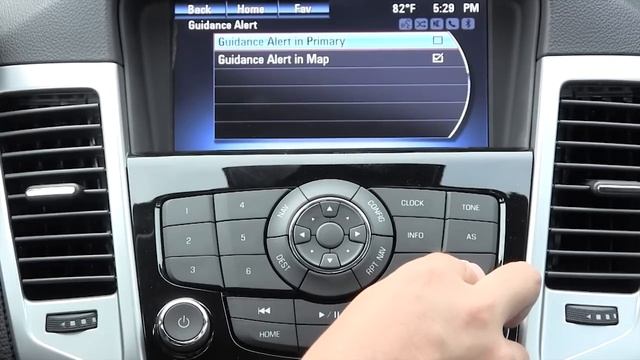 Chevy Cruze diesel 2.0 TD review and virtual walkaround / tour of features смотреть онлайн