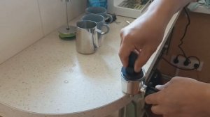 Приготовление капучино в домашних условиях. Delonghi ECP 33.21. Кофе в рожковой кофеварке.